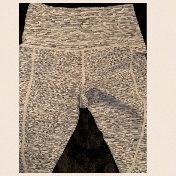 ZYIA - capri - Light n Tight - Size 4 - With Tag - Picture 4 of 7